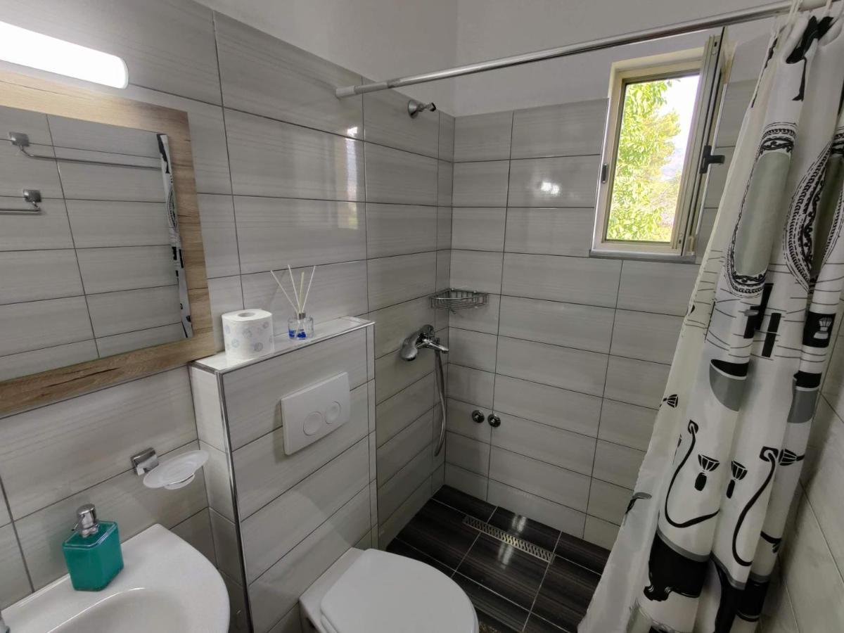 Villa Vasil Mertiri Himare Luaran gambar