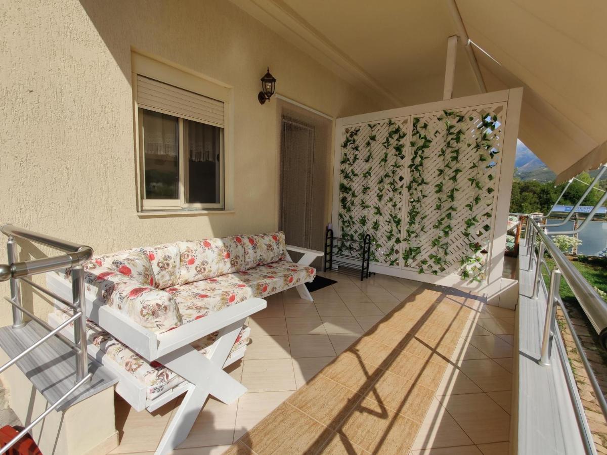 Villa Vasil Mertiri Himare Luaran gambar