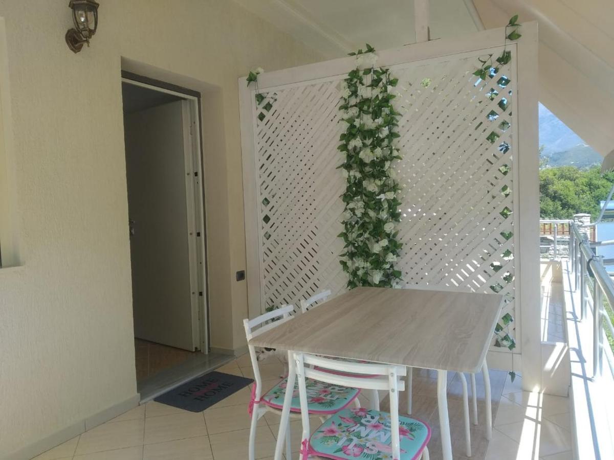 Villa Vasil Mertiri Himare Luaran gambar
